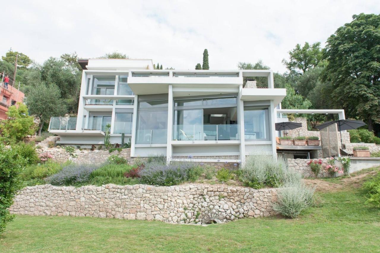 Amazing Modern In
