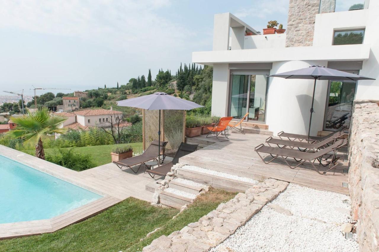 Villa Amazing Modern In *